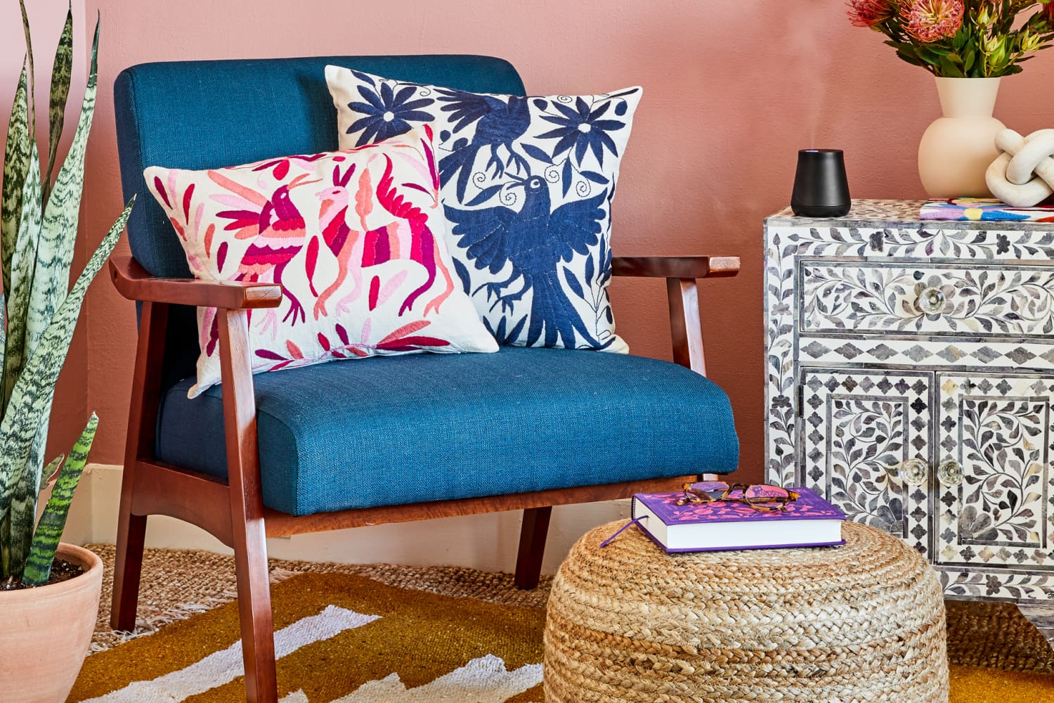 Bright Airy Reading Nook Spring Refresh Apartment Therapy